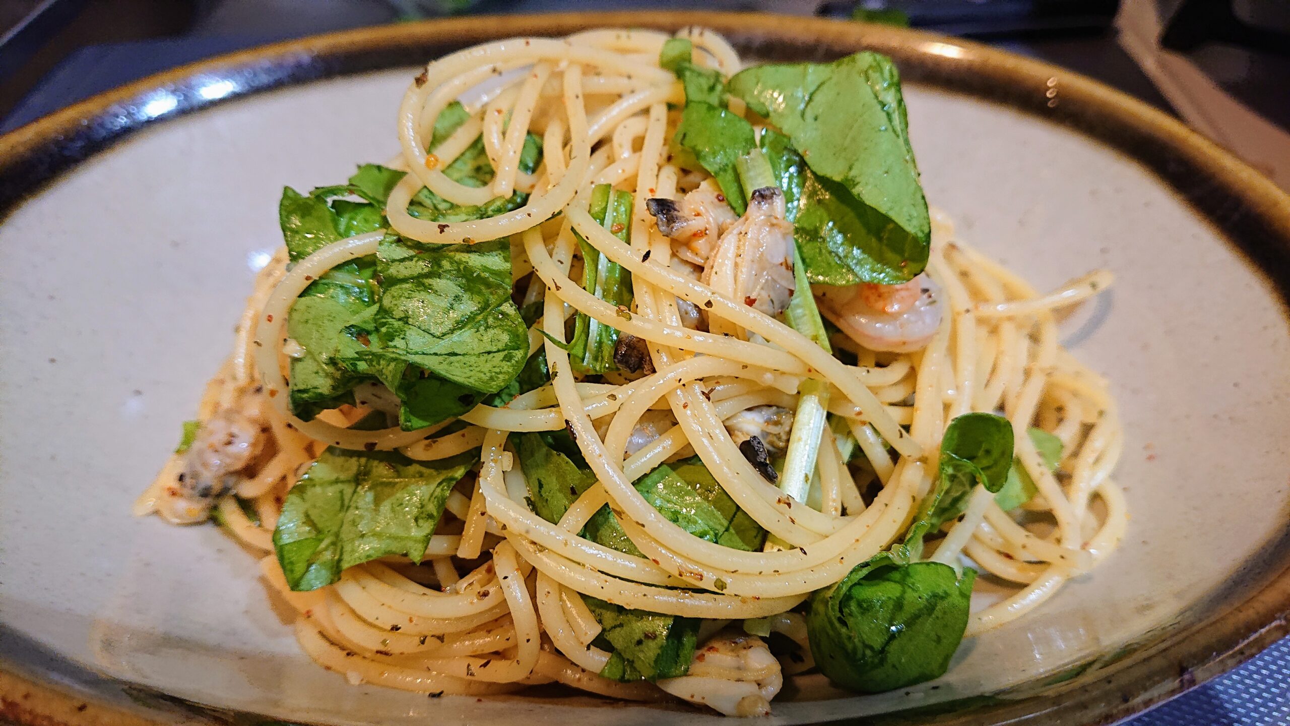 茹でて混ぜるだけ 簡単オリーブオイルのシーフードパスタ ちゃんなそ